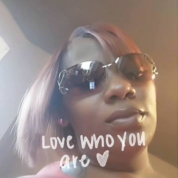 Meet your Posher, Shadara - Picture 1 of 1